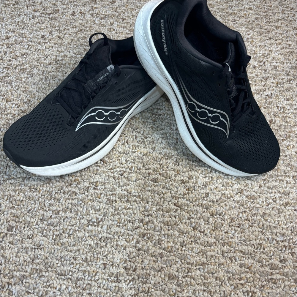 Saucony Men's Black Athletic Running Shoes with White Midsole Accent